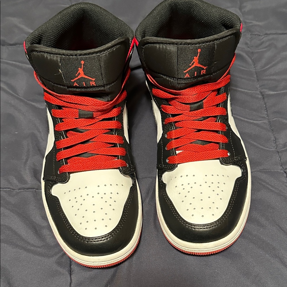 Jordan Sneakers Black Red White